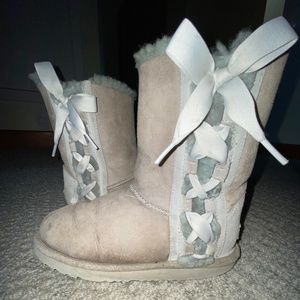 Ugg bow boots | booties | trendy | minis